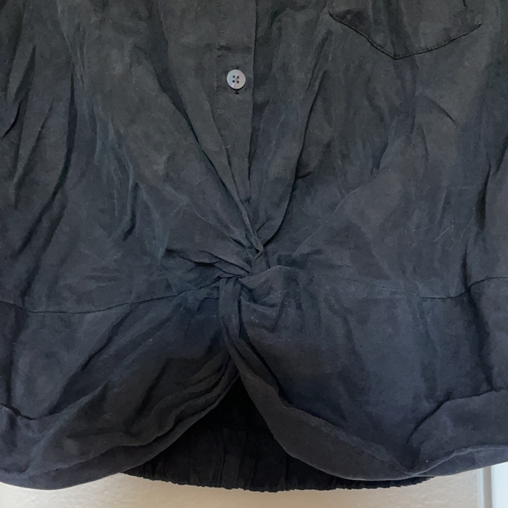 Button down crop top - Picture 3 of 3